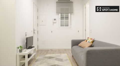 Foto 2 de Piso de alquiler en Acacias, Madrid Capital