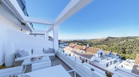 Ático Dúplex en Selwo, Estepona: Un Oasis de Confort y Vistas Espectaculares