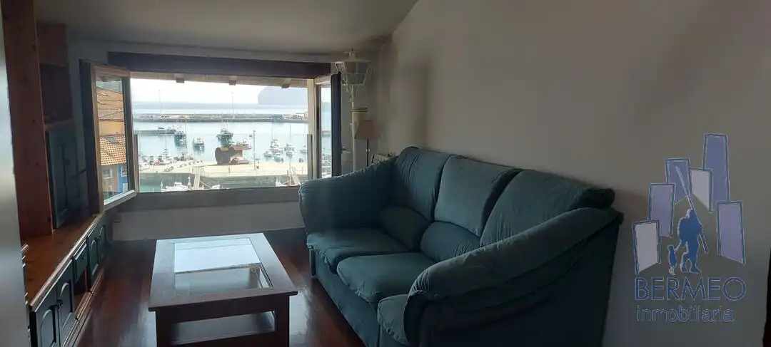 Sala de estar de Piso en venta en Bermeo con Calefacción y Balcón