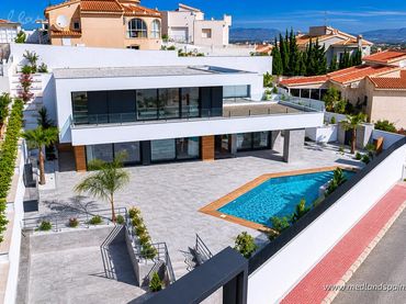Villa con piscina in vendita a Rojales