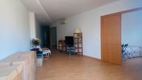 Sala d'estar de Apartament en venda en L'Ampolla amb Aire condicionat, Calefacció i Parquet