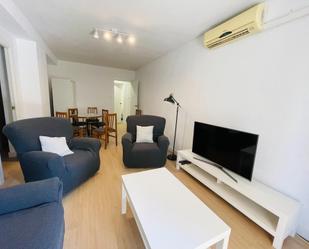 Living room of Flat to rent in  Granada Capital  with Air Conditioner and Terrace