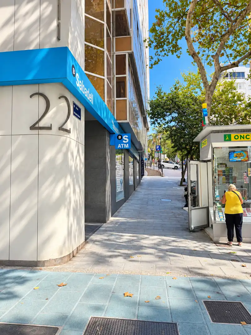 Local comercial en venda a Calle Valentuñana 5, imagen 20