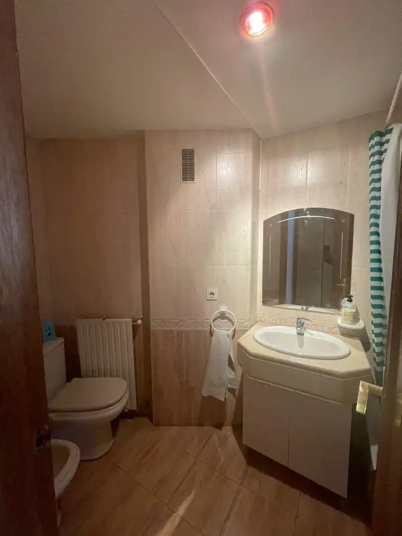 Baño de Piso en venta en Valencia con Aire acondicionado, Calefacción y Amueblado
