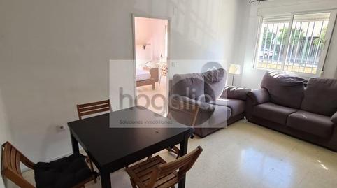 Foto 2 de Planta baja de alquiler en El Plantinar – Avda. La Paz - El Juncal,  Sevilla Capital