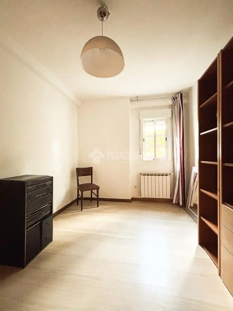Habitación de Piso en venta en Madrid con Calefacción, Terraza y Balcón