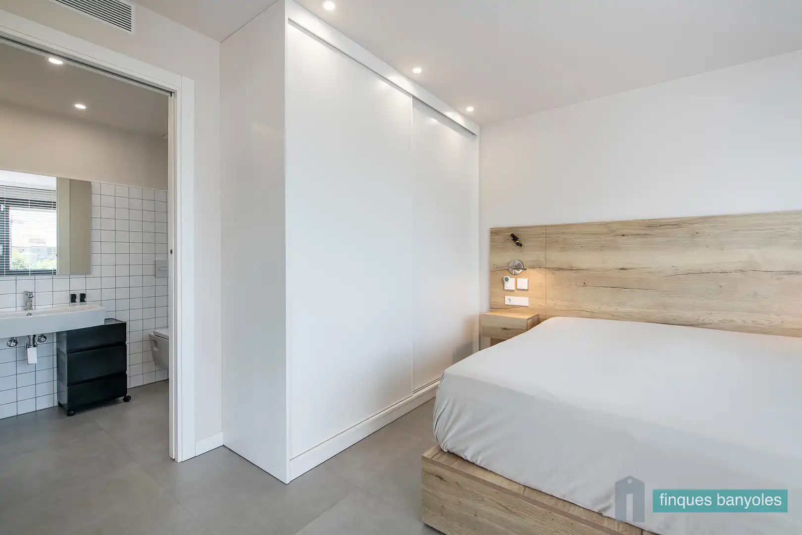 Bedroom of Houses for sale in Banyoles  with Air Conditioner, Heating and Terrace