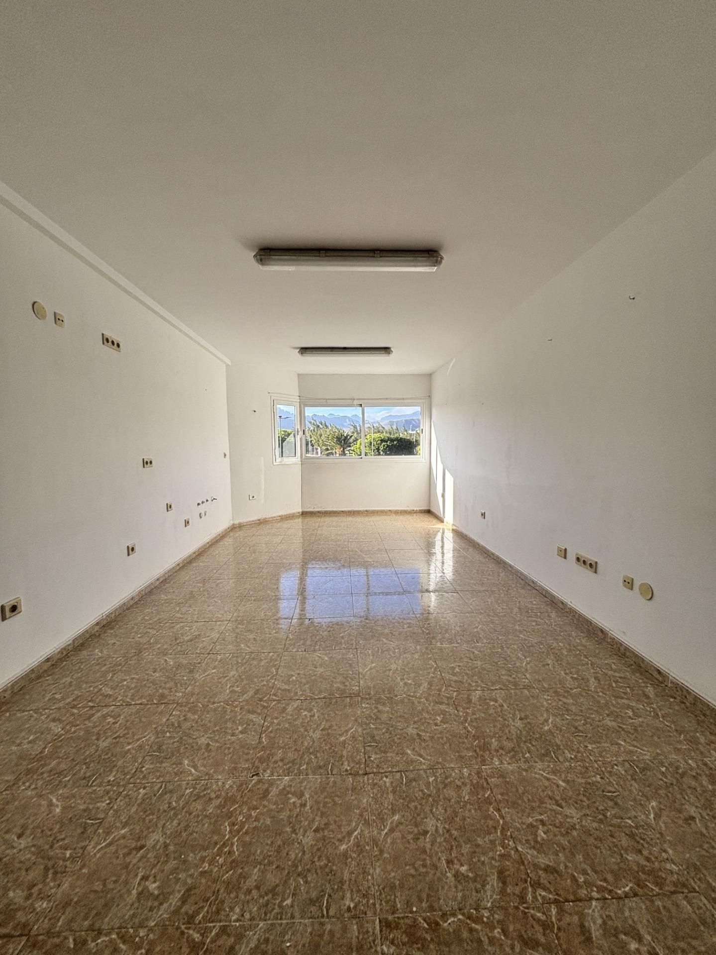 Office to rent in Santa Lucía de Tirajana