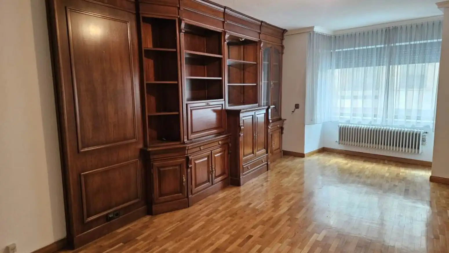 Living room of Flat for rent in Salamanca  with Heating, Parquet flooring and Terrace