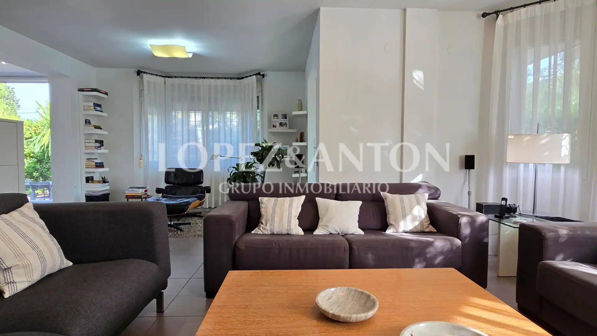 Living room of Houses for sale in L'Eliana  with Air Conditioner, Heating and Private garden