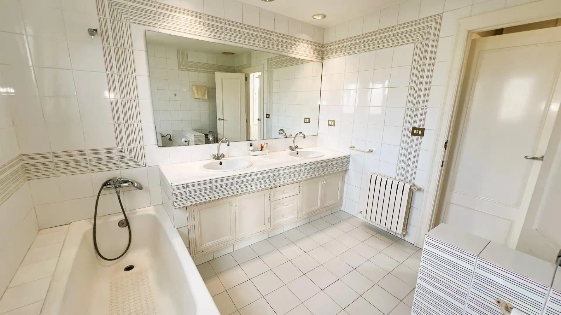 Baño de Casa o chalet en venta en Castellón de la Plana / Castelló de la Plana con Aire acondicionado, Calefacción y Jardín privado