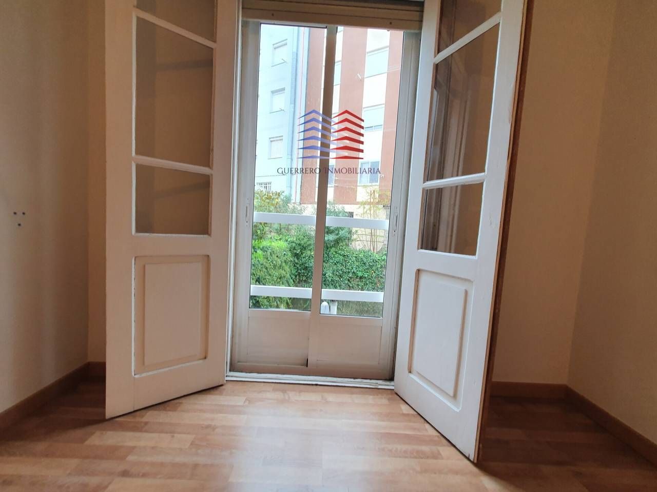 Dormitori de Pis en venda en Ourense Capital  amb Traster i Balcó