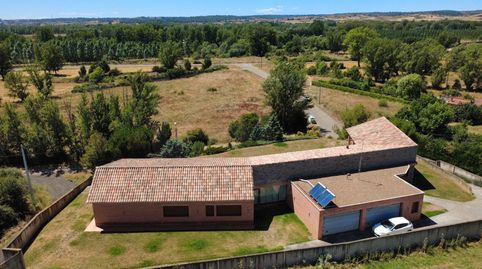 Foto 2 de Casa o chalet en venta en Villaquilambre, León