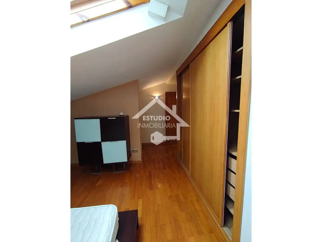 Habitación de Dúplex en venta en Viana con Calefacción y Balcón