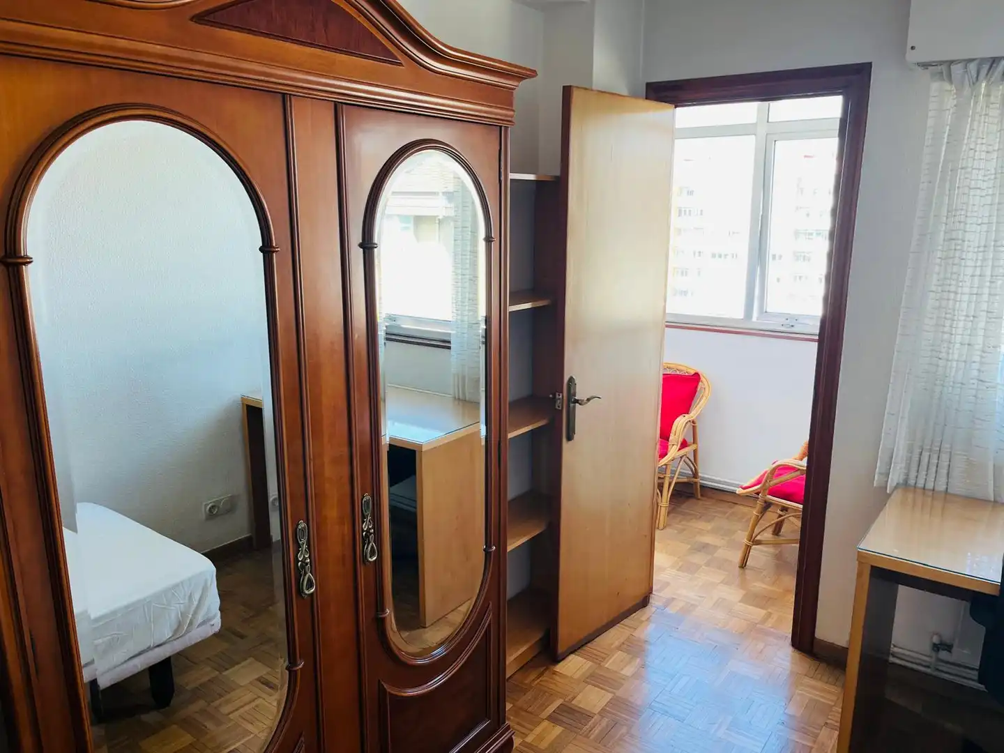 Bedroom of Flat for rent in A Coruña Capital   with Heating, Parquet flooring and Furnished