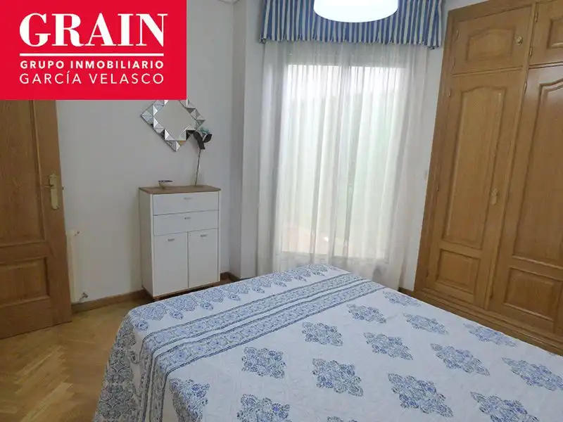 Dormitori de Apartament de lloguer en Albacete amb Aire condicionat, Calefacció i Parquet