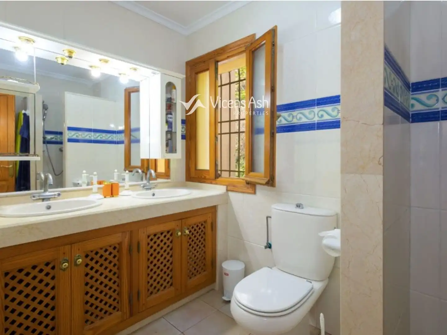 Bany de Casa o xalet en venda en Jávea / Xàbia amb Aire condicionat, Terrassa i Traster