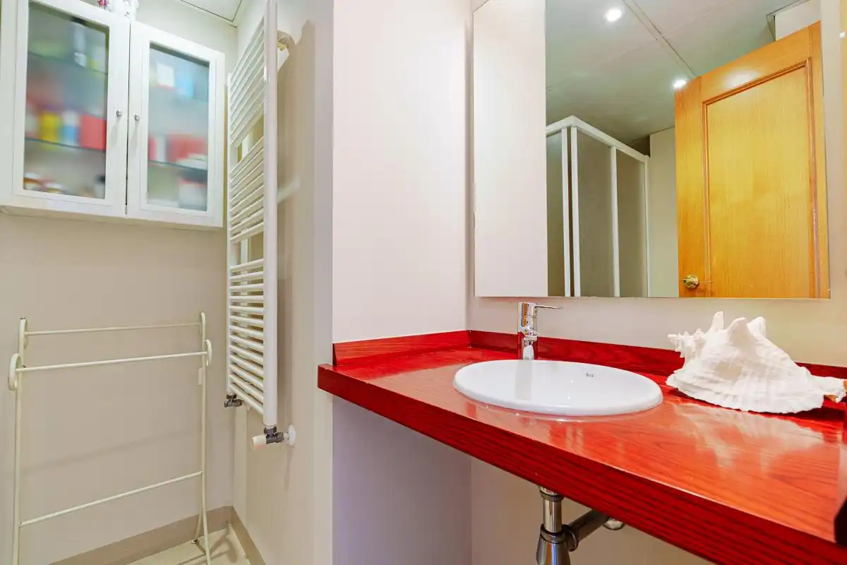 Baño de Ático en venta en Pozuelo de Alarcón con Aire acondicionado, Calefacción y Jardín privado