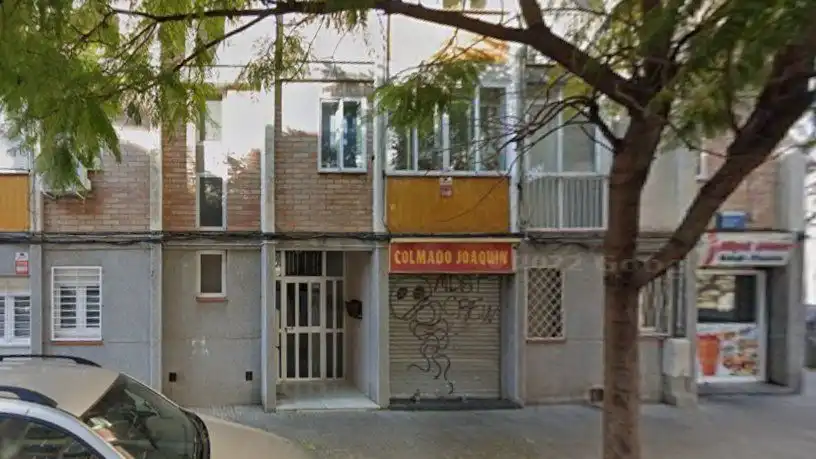 Vista exterior de Piso en venta en Cornellà de Llobregat