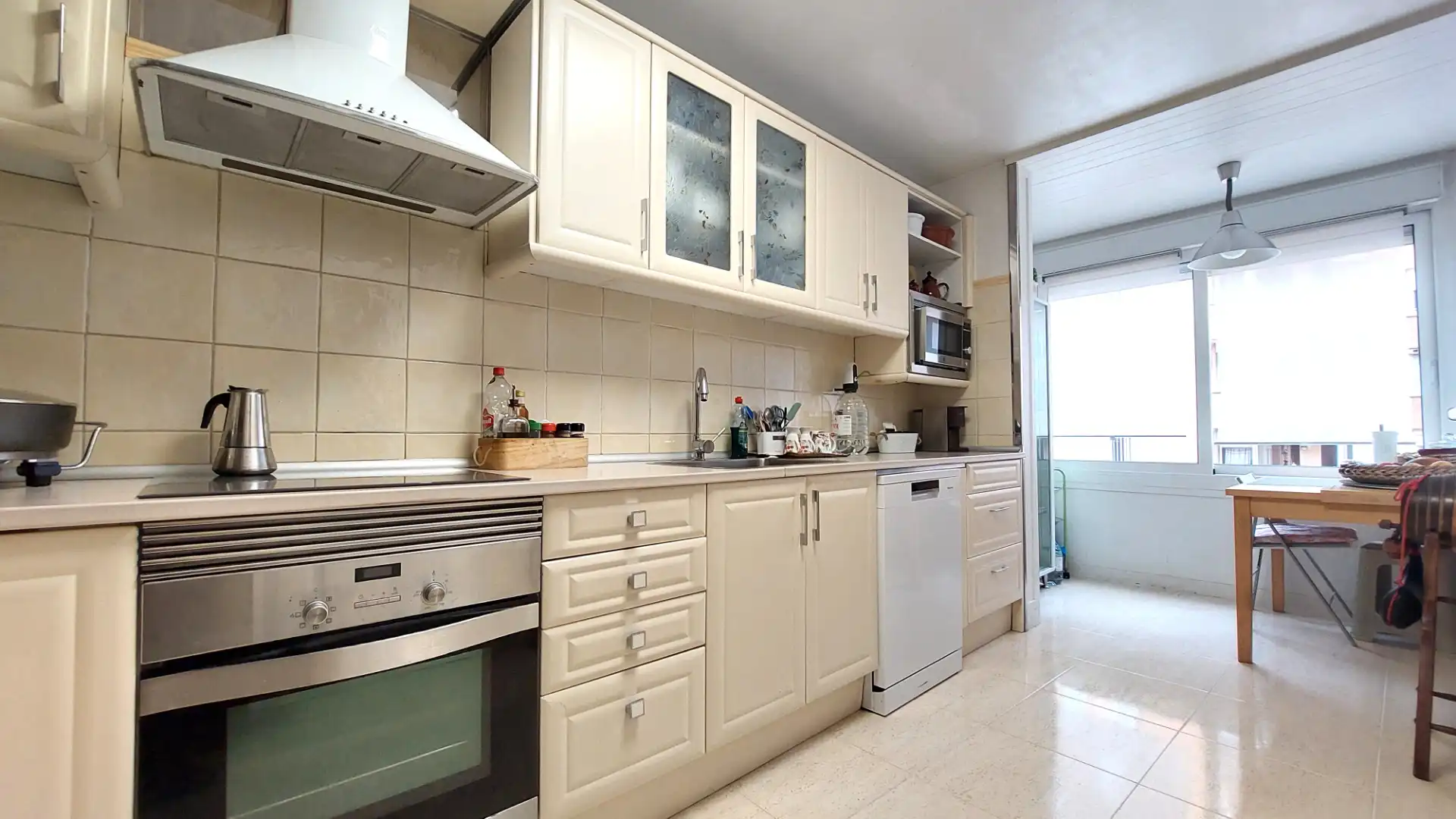 Cocina de Piso en venta en Vic con Calefacción, Parquet y Terraza