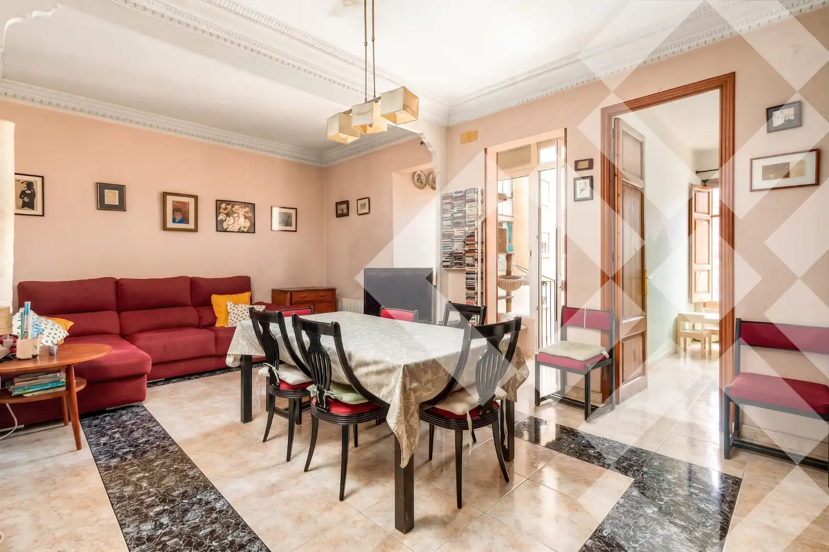 Esszimmer von Wohnung zum Verkauf in Barcelona mit Heizung, Ofen und Balkon