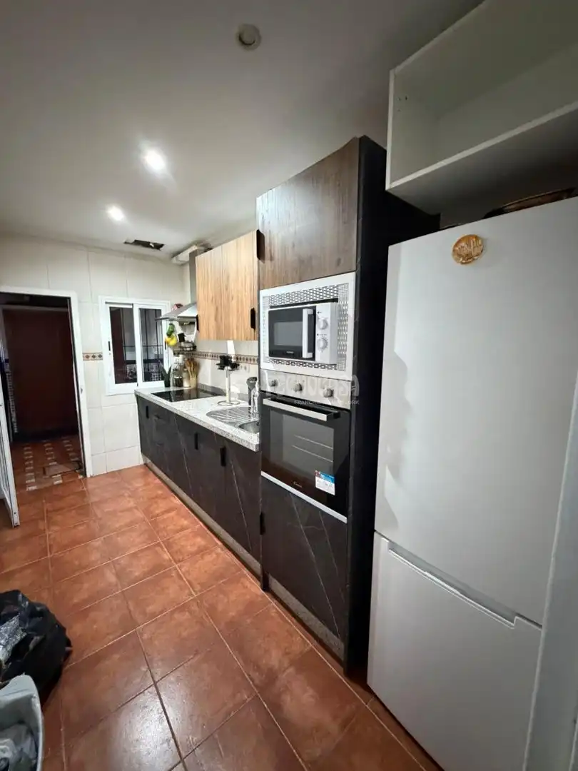 Kitchen of Flat for sale in Sevilla