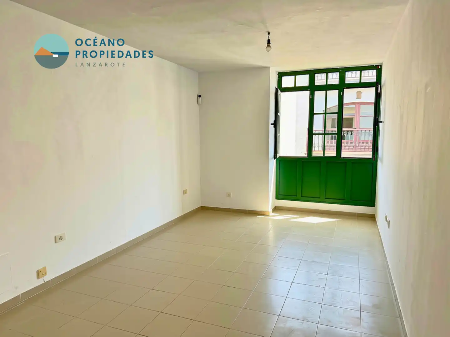 Vista exterior de Apartament en venda en Arrecife