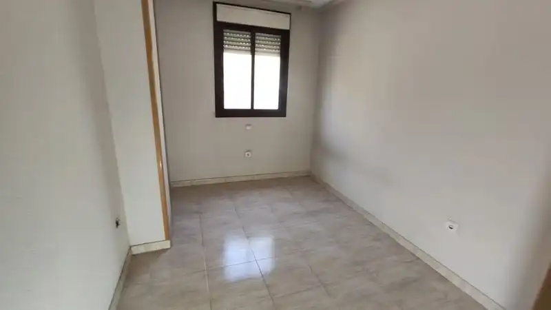 Wohnung zum Verkauf in C/ Asturias, Parque Europa - Los Pitufos