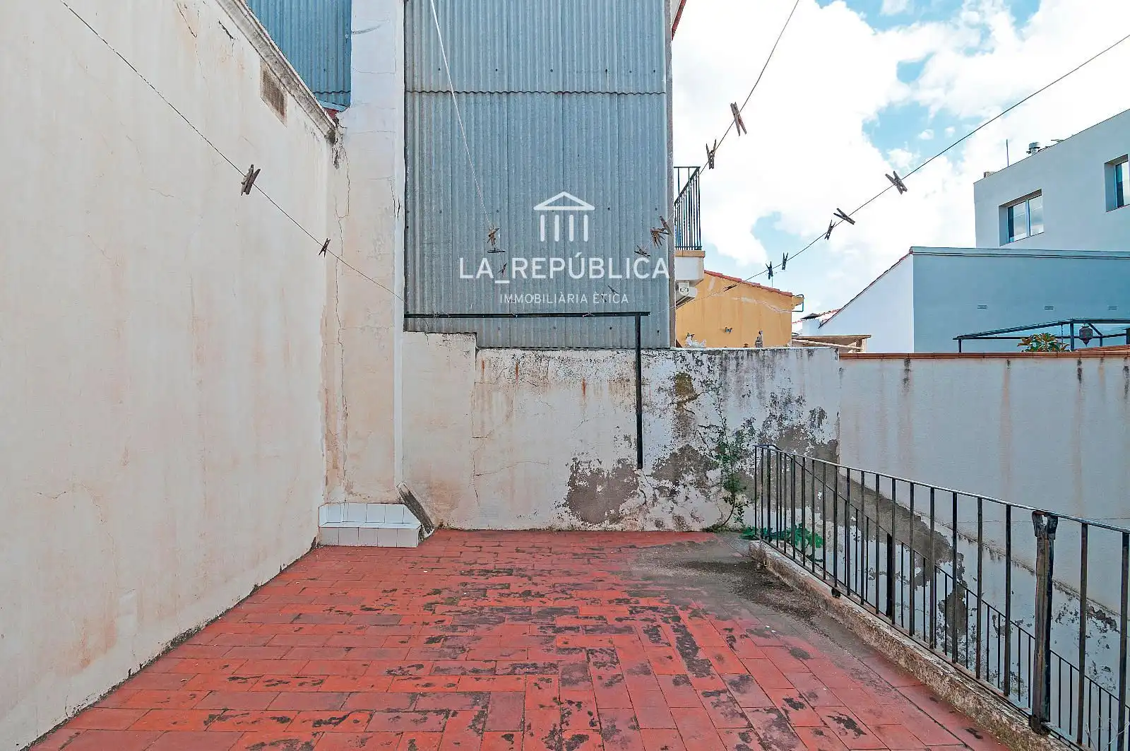 Vista exterior de Casa o chalet en venta en Mataró con Calefacción, Terraza y Trastero