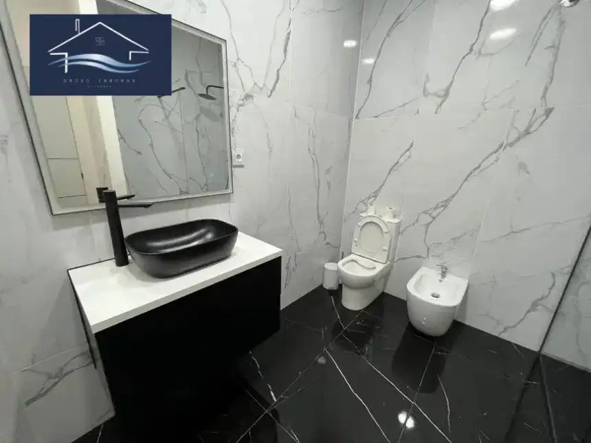 Baño de Planta baja en venta en Alicante / Alacant con Aire acondicionado, Calefacción y Parquet