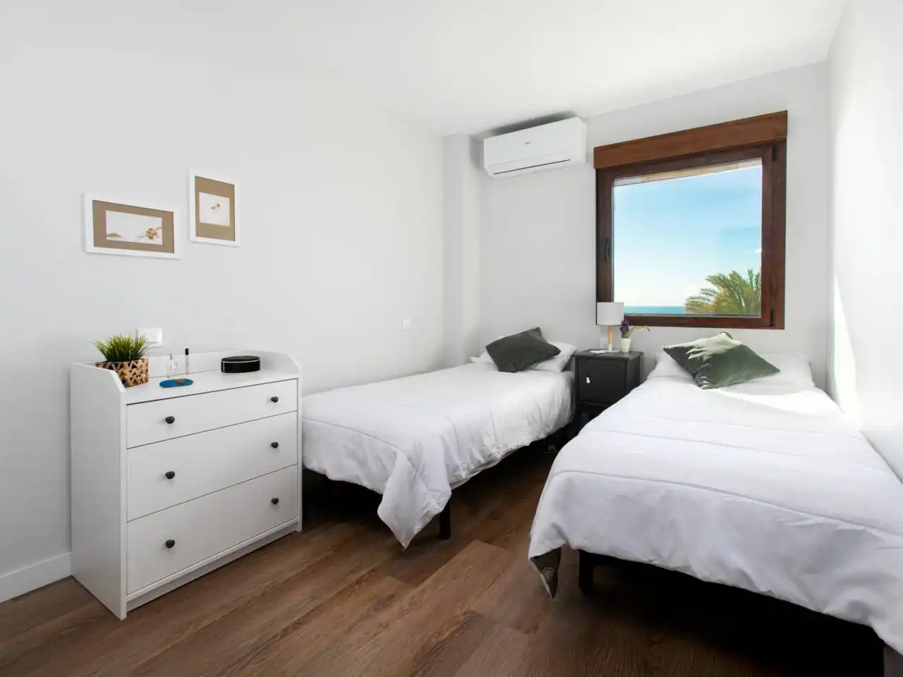 Bedroom of Flat for rent in Rincón de la Victoria  with Air Conditioner, Terrace and Furnished