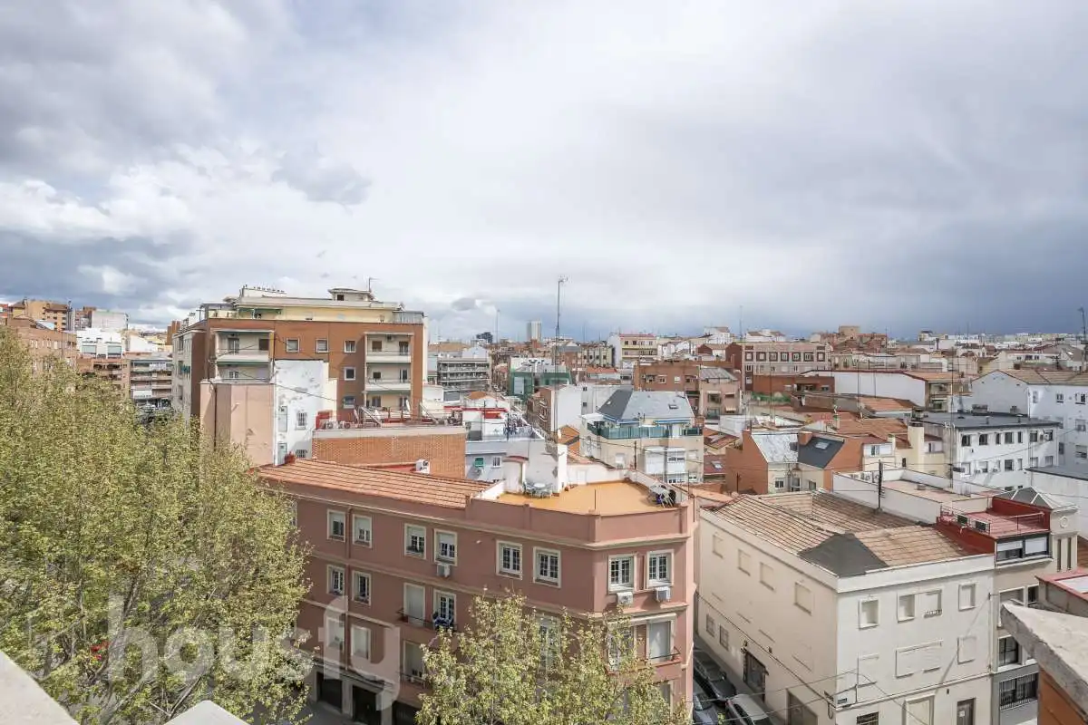 Exterior view of Flat for rent in Madrid  with Air Conditioner, Heating and Parquet flooring