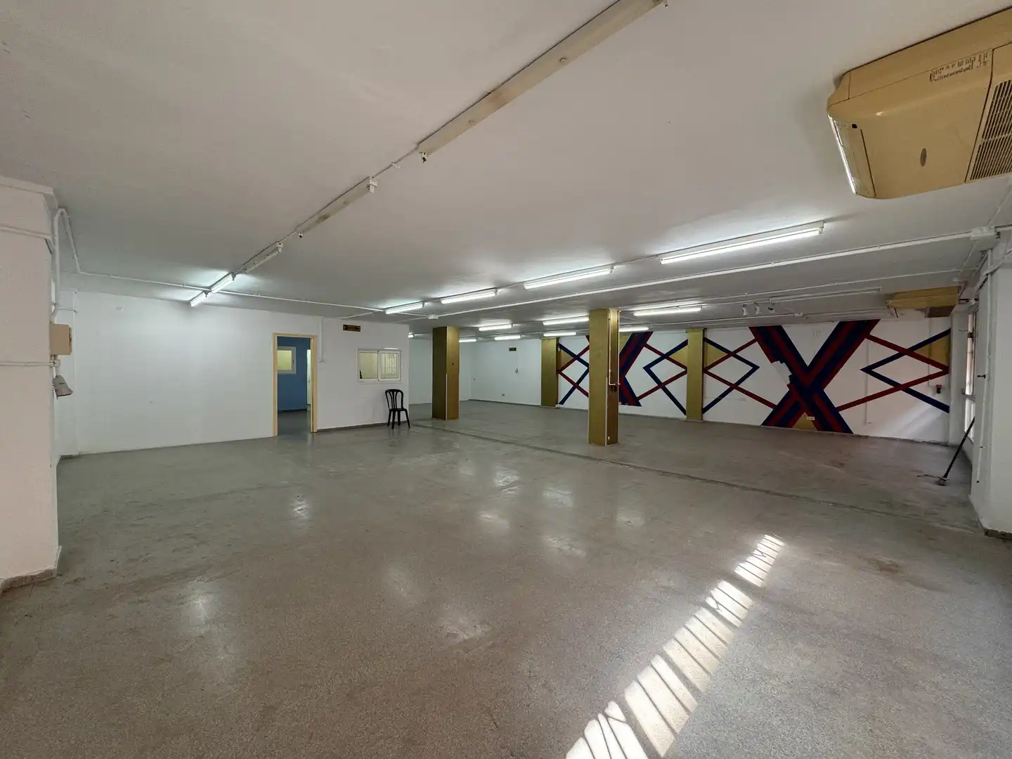 Nau industrial amb ascensor en venda a Centre - Sant Josep - Sanfeliu, imagen 3