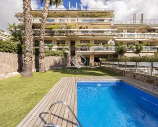 Exterior view of Flat for sale in  Barcelona Capital  with Air Conditioner, Heating and Private garden