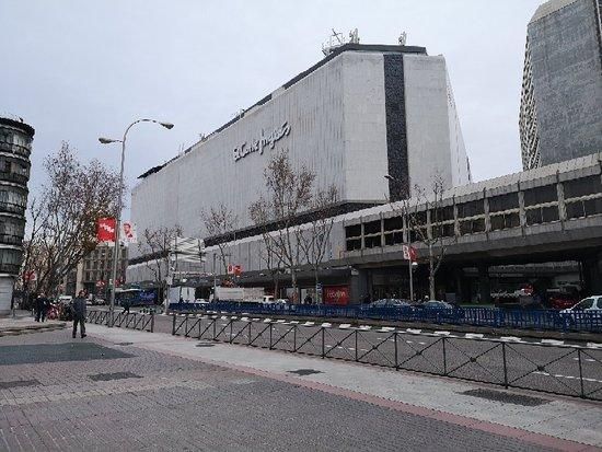 Vista exterior de Pis en venda en  Madrid Capital amb Calefacció i Terrassa