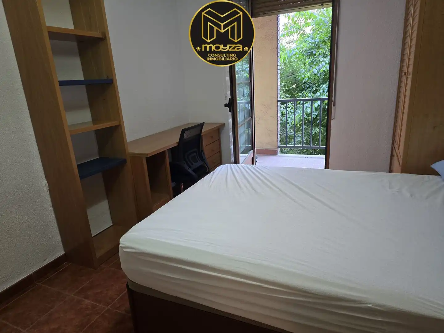 Schlafzimmer von Wohnung zur Miete in Jaén mit Klimaanlage, Heizung und Balkon