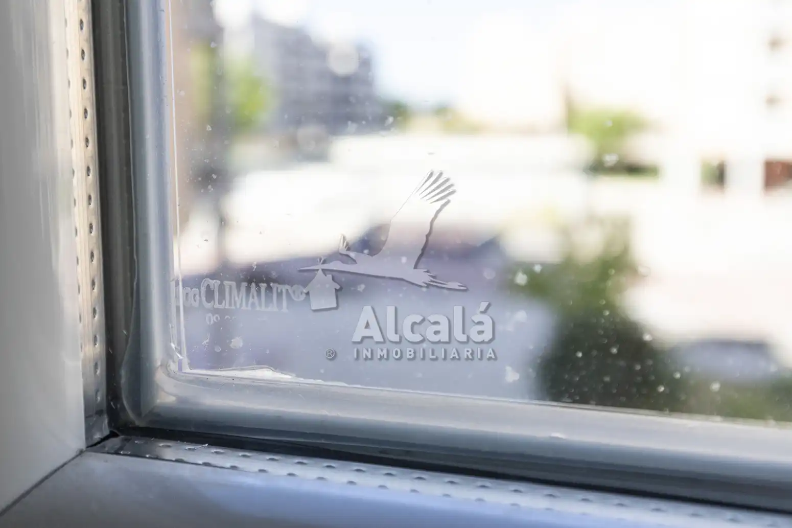 Wohnung zum Verkauf in Alcalá de Henares mit Klimaanlage, Heizung und Privatgarten
