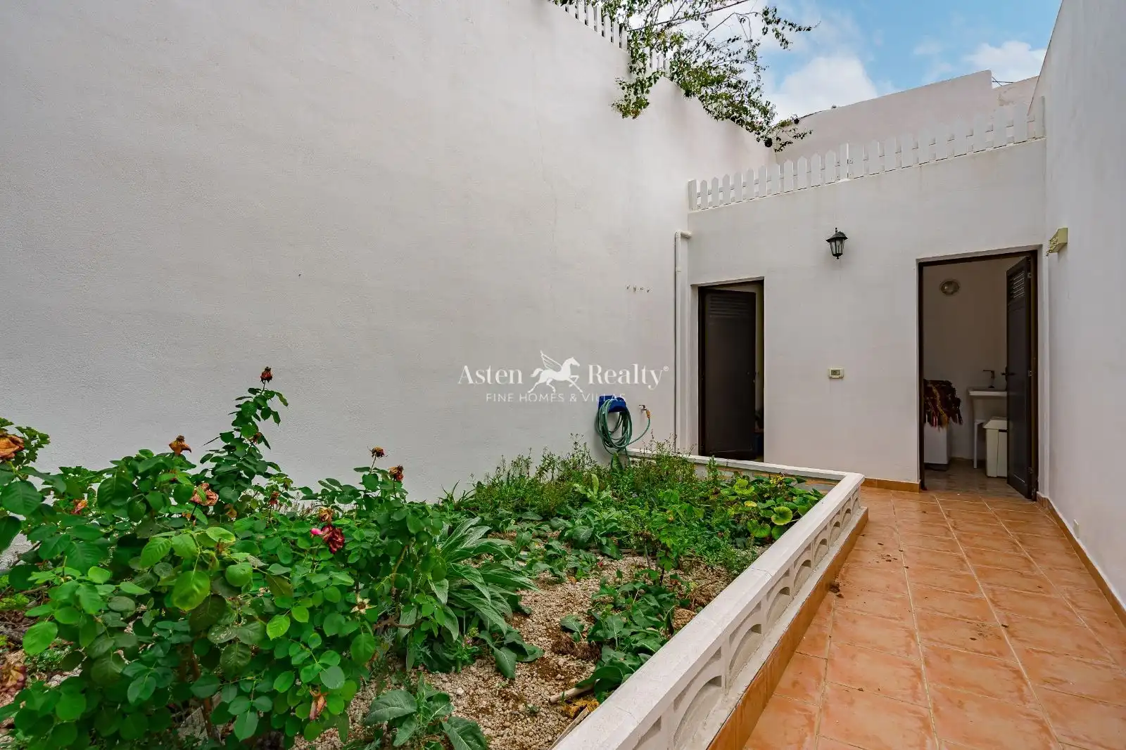 Jardí de Casa o xalet en venda en Granadilla de Abona amb Jardí privat, Terrassa i Traster