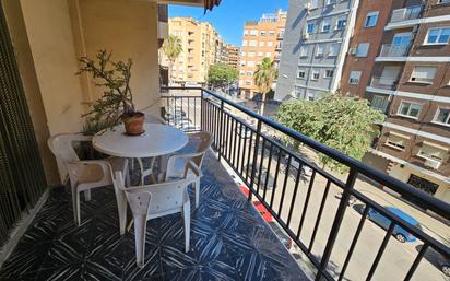 Vista exterior de Pis en venda en  Valencia Capital amb Terrassa i Balcó