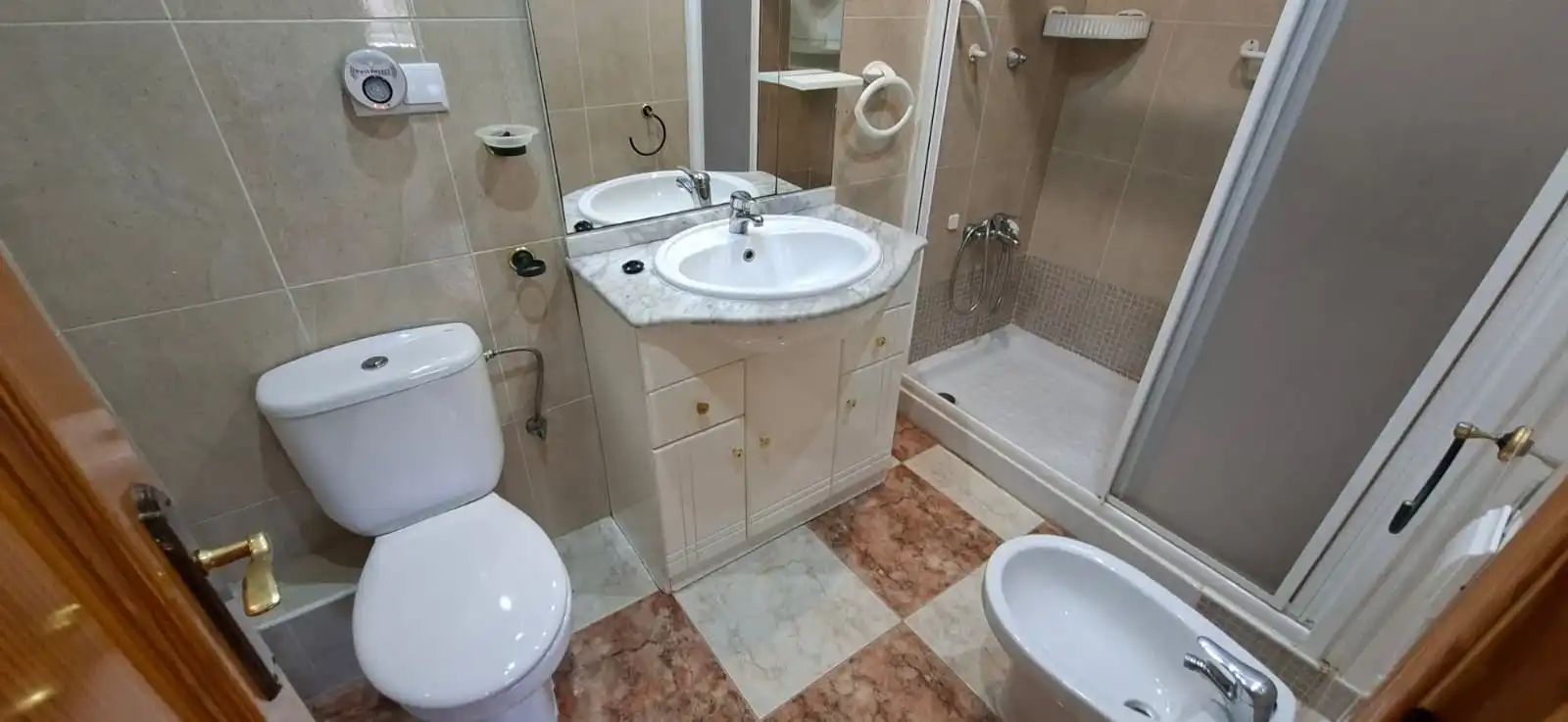 Bany de Pis en venda en Vélez-Málaga amb Aire condicionat i Terrassa