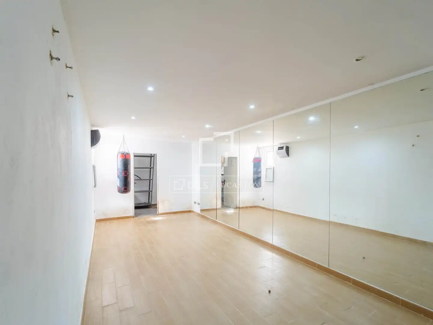Casa o xalet en venda en L'Eliana amb Aire condicionat, Jardí privat i Traster