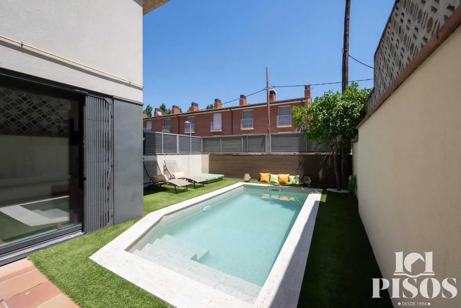 Piscina de Dúplex en venta en Sant Cugat del Vallès con Aire acondicionado, Calefacción y Jardín privado
