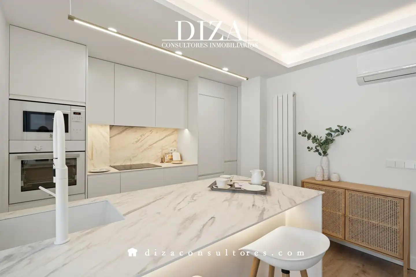 Kitchen of Flat for rent in Madrid  with Air Conditioner, Heating and Furnished