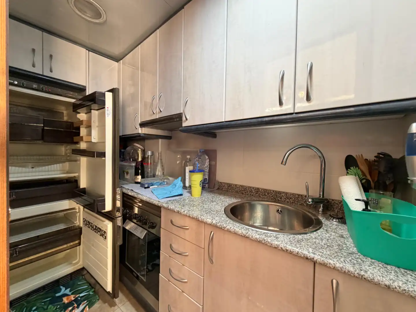 Cocina de Piso en venta en Barcelona con Horno y Balcón