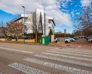 Vista exterior de Edifici en venda en Leganés