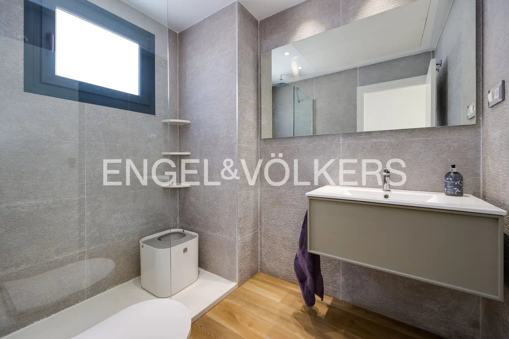 Baño de Casa o chalet en venta en Torrevieja con Aire acondicionado, Calefacción y Jardín privado