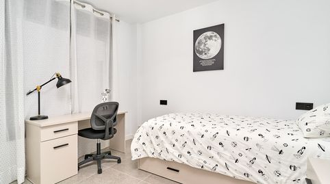 Foto 2 de Piso en venta en Calle Dúo Sacapuntas, 102, Urbanización Santa Rosa, Málaga