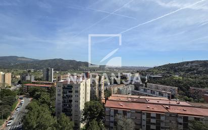 Exterior view of Flat for sale in  Barcelona Capital  with Balcony