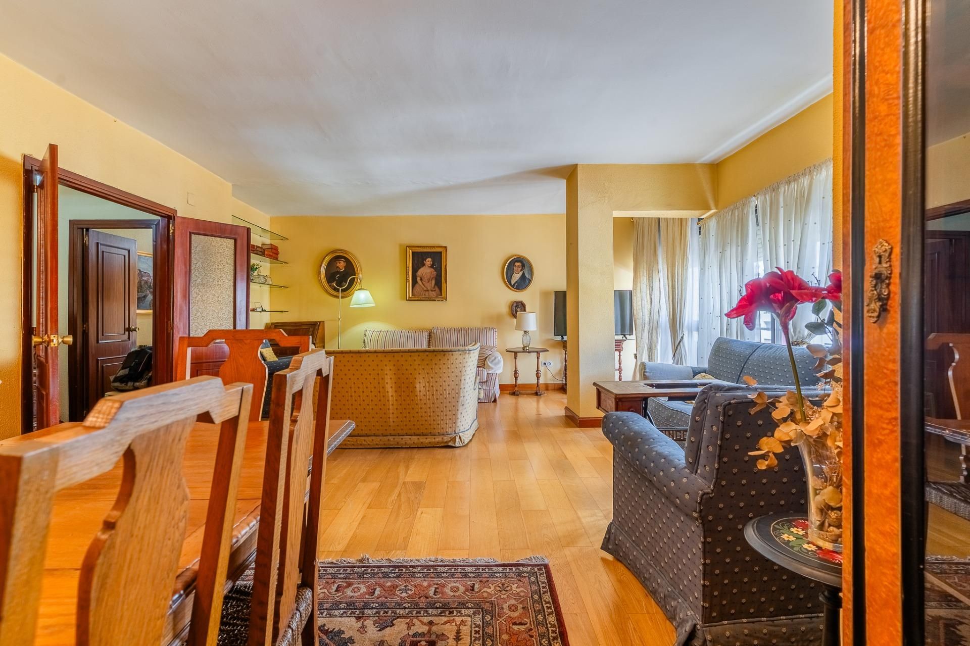 Living room of Flat for sale in Jerez de la Frontera  with Parquet flooring and Terrace