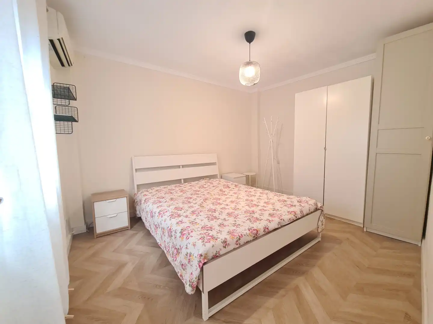Bedroom of Flat for sale in Sevilla  with Air Conditioner, Storage room and Balcony